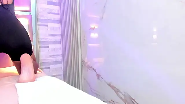 amberr sweett69 online show from March 2026 06:52:01 PM