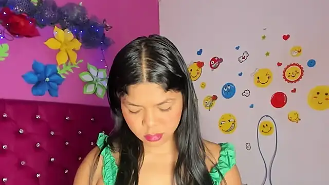 DIORA Latina online show from December 2024 03:44:02 AM