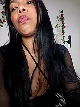 DIORA Latina online show from September 2025 05:40:02 AM