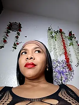 DIORA Latina online show from October 2025 03:58:02 AM