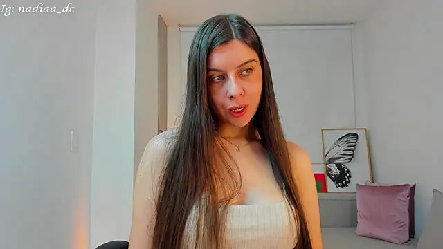 Nadiaa  online show from January 2025 03:07:02 AM