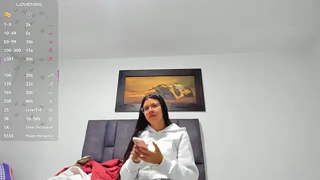 Vahiolet smith online show from July 2026 12:13:01 PM