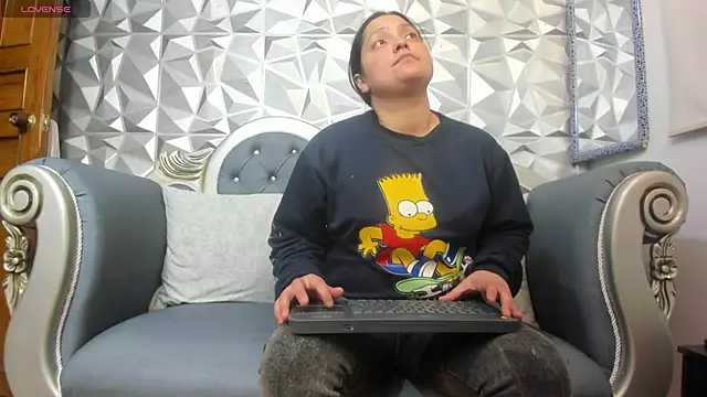 Snapshot of KataleyaStiward chatting on December 2024 01:18:02 PM KataleyaStiward online show from December 2024 01:18:02 PM