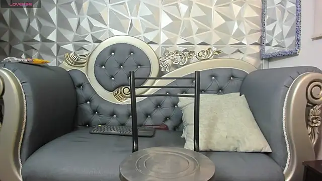 Snapshot of KataleyaStiward chatting on February 2025 06:17:02 PM KataleyaStiward online show from February 2025 06:17:02 PM