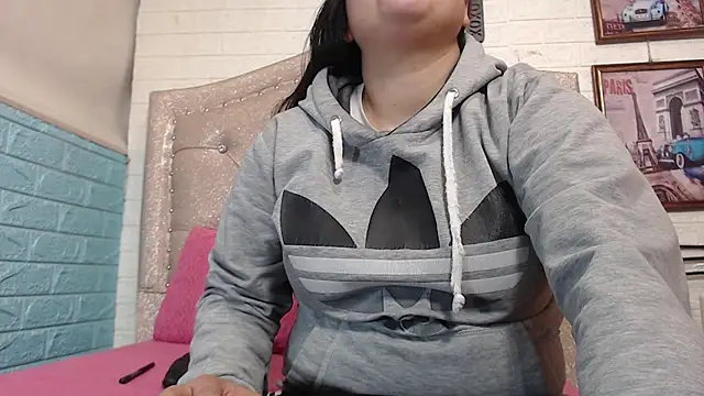 Snapshot of KataleyaStiward chatting on September 2025 01:02:01 PM KataleyaStiward online show from September 2025 01:02:01 PM