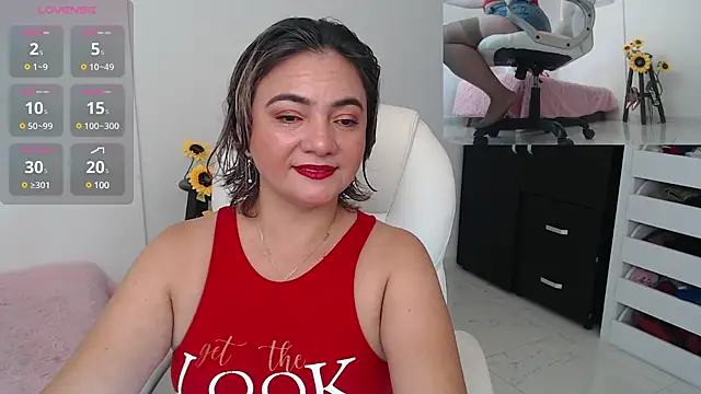 Snapshot of Ghada_milf chatting on December 2024 11:14:02 PM Ghada milf online show from December 2024 11:14:02 PM