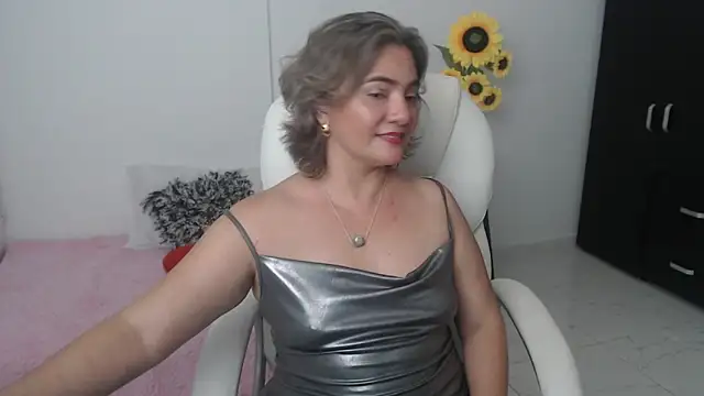Snapshot of Ghada_milf chatting on January 2025 03:13:01 AM Ghada milf online show from January 2025 03:13:01 AM