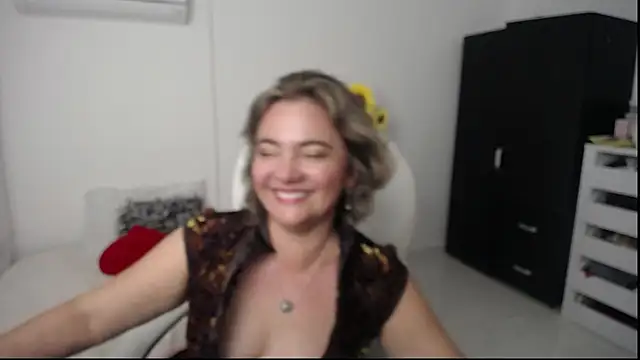 Snapshot of Ghada_milf chatting on January 2025 11:55:01 PM Ghada milf online show from January 2025 11:55:01 PM