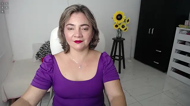 Snapshot of Ghada_milf chatting on February 2025 11:06:01 PM Ghada milf online show from February 2025 11:06:01 PM