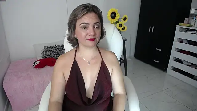 Snapshot of Ghada_milf chatting on February 2025 04:09:02 AM Ghada milf online show from February 2025 04:09:02 AM