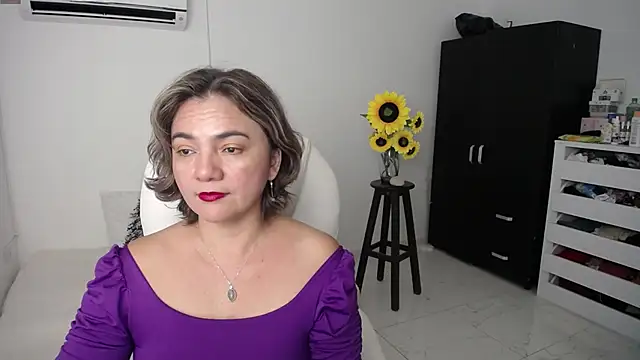 Snapshot of Ghada_milf chatting on March 2025 05:38:02 PM Ghada milf online show from March 2025 05:38:02 PM