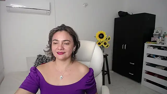 Snapshot of Ghada_milf chatting on March 2025 08:44:02 PM Ghada milf online show from March 2025 08:44:02 PM