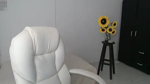 Snapshot of Ghada_milf chatting on March 2025 11:47:01 PM Ghada milf online show from March 2025 11:47:01 PM
