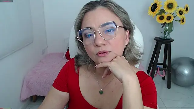 Snapshot of Ghada_milf chatting on September 2025 07:25:01 PM Ghada milf online show from September 2025 07:25:01 PM