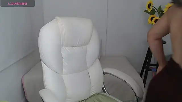 Snapshot of Ghada_milf chatting on October 2025 10:52:02 PM Ghada milf online show from October 2025 10:52:02 PM