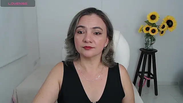 Snapshot of Ghada_milf chatting on October 2025 11:40:01 PM Ghada milf online show from October 2025 11:40:01 PM