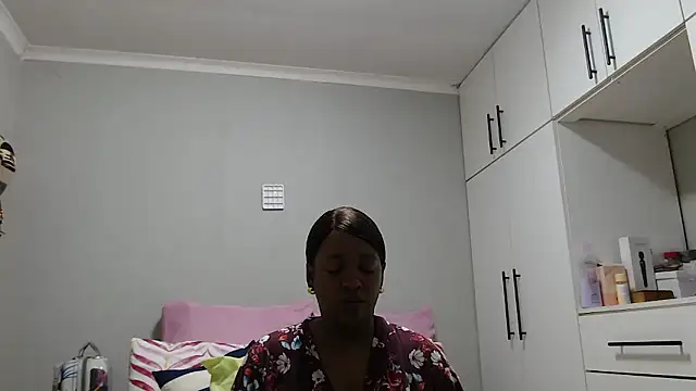 Snapshot of Amberbela chatting on May 2026 03:50:02 PM Amberbela online show from May 2026 03:50:02 PM