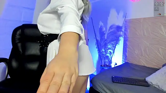 Snapshot of Scarlett_1007 chatting on January 2025 11:02:02 AM Scarlett 1007 online show from January 2025 11:02:02 AM