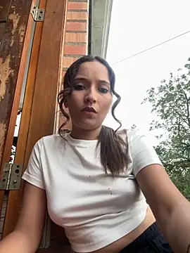 Penelope-Hot online show from November 2025 09:08:01 PM