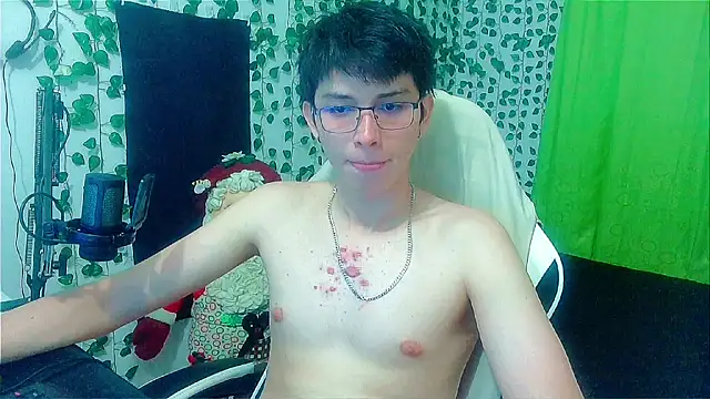 Snapshot of Andy_gray chatting on December 2025 12:26:02 AM Andy gray online show from December 2025 12:26:02 AM