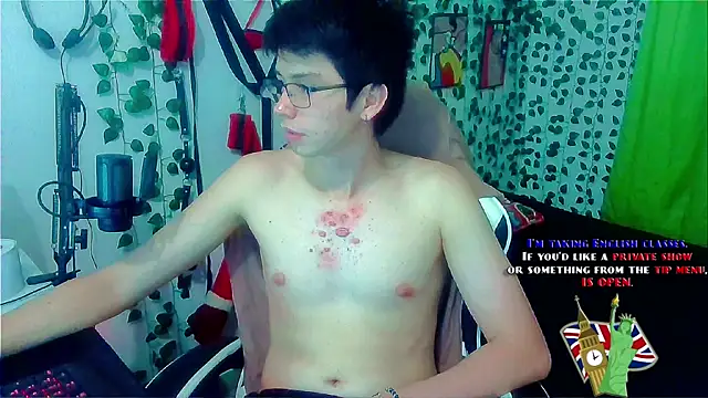 Snapshot of Andy_gray chatting on December 2025 12:28:02 AM Andy gray online show from December 2025 12:28:02 AM