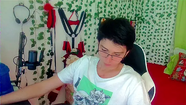 Snapshot of Andy_gray chatting on December 2025 04:47:01 PM Andy gray online show from December 2025 04:47:01 PM