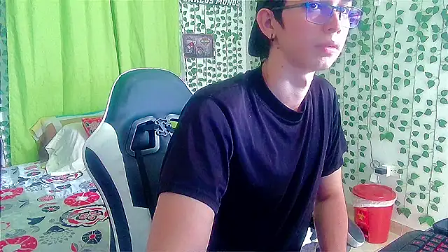 Snapshot of Andy_gray chatting on January 2026 05:59:01 PM Andy gray online show from January 2026 05:59:01 PM