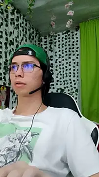 Snapshot of Andy_gray chatting on March 2026 01:01:01 AM Andy gray online show from March 2026 01:01:01 AM