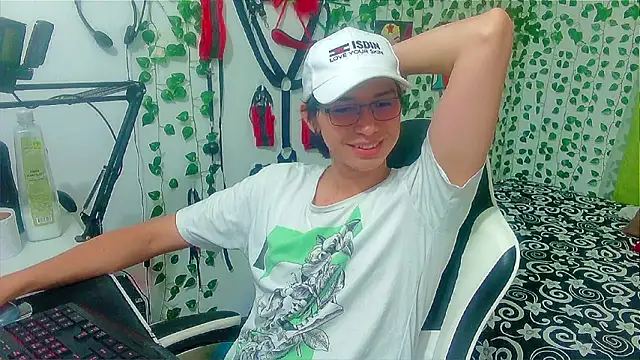 Snapshot of Andy_gray chatting on March 2026 01:06:02 PM Andy gray online show from March 2026 01:06:02 PM