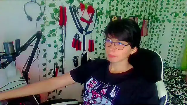 Snapshot of Andy_gray chatting on March 2026 04:34:01 PM Andy gray online show from March 2026 04:34:01 PM