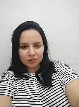 AdelinaJude online show from October 2025 11:57:01 PM