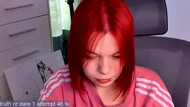 Snapshot of ValBae chatting on June 2026 08:15:01 AM ValBae online show from June 2026 08:15:01 AM