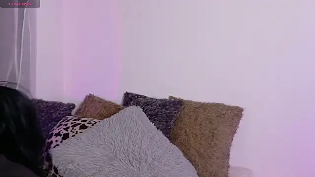 miluv19 online show from April 2026 09:48:01 PM