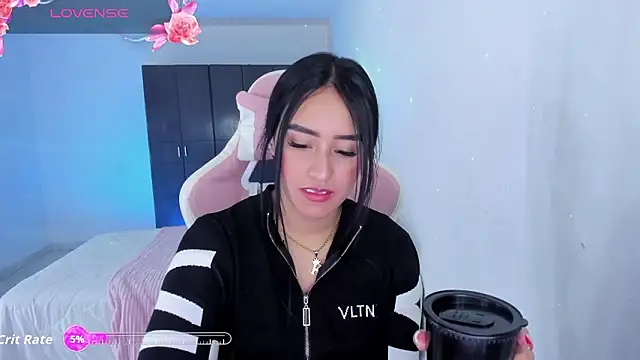 Tinylottie online show from March 2026 01:44:01 PM