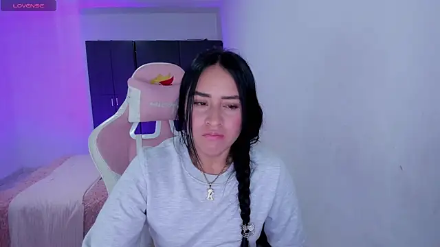 Tinylottie online show from May 2026 11:56:01 PM