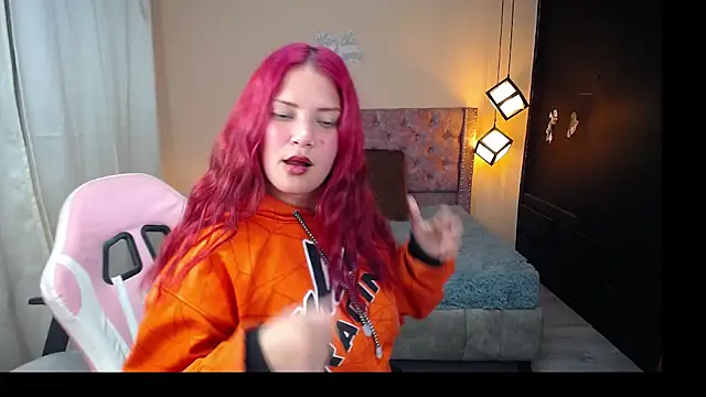 brithany smiith  online show from February 2025 07:35:01 AM