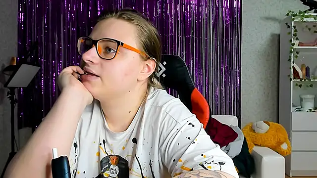 Seductive She Wolf online show from March 2025 04:04:02 PM