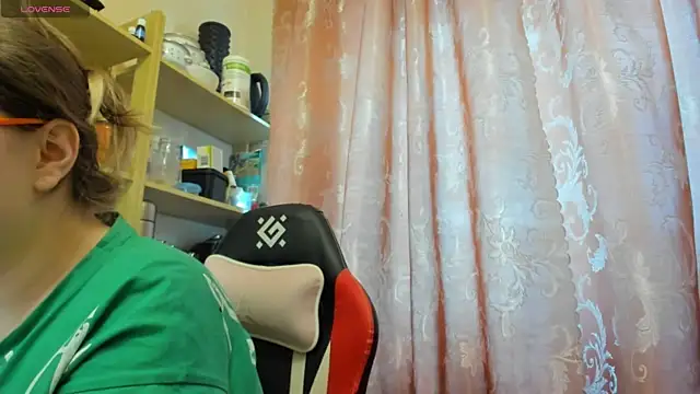 Seductive She Wolf online show from April 2026 04:19:02 PM