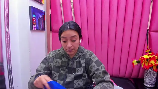 Sarah Hornny online show from February 2026 03:03:01 AM