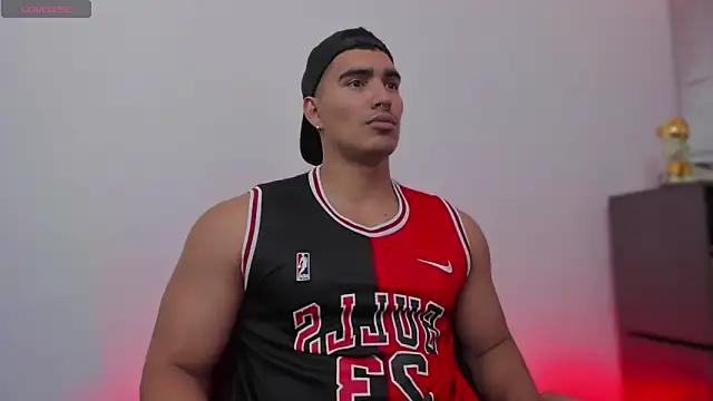 JamesGraay online show from November 2025 07:04:02 PM