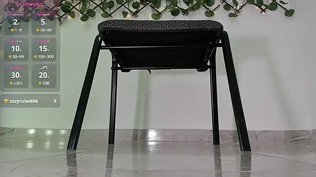 Madeleine  w online show from March 2025 03:39:02 PM