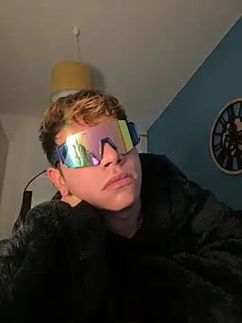 calleaaaa online show from November 2025 08:57:01 AM