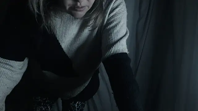 1BECHA1 online show from October 2025 07:44:02 PM