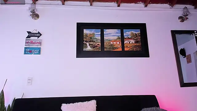 AlanaJohnson  online show from February 2025 07:00:01 PM