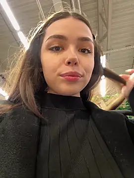 pantyless online show from April 2026 11:18:01 PM