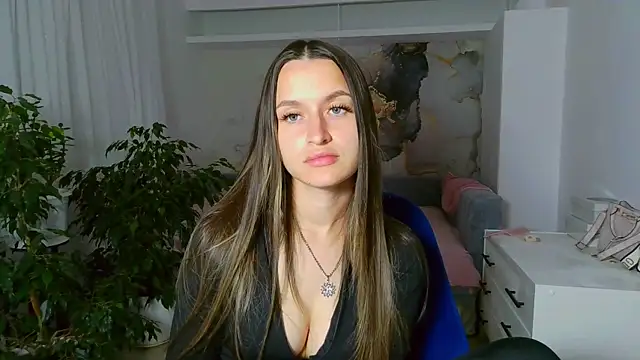 Snapshot of Submissive_love chatting on May 2026 07:44:01 PM Submissive love online show from May 2026 07:44:01 PM