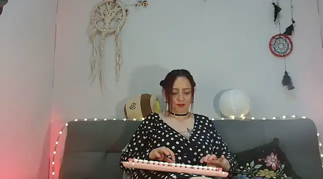 catalinamommyx online show from February 2025 09:55:01 AM