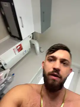 Snapshot of LoveIsBlind_ chatting on December 2024 10:11:02 AM LoveIsBlind  online show from December 2024 10:11:02 AM