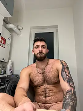 Snapshot of LoveIsBlind_ chatting on December 2024 11:53:02 PM LoveIsBlind  online show from December 2024 11:53:02 PM