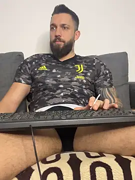 LoveIsBlind  online show from November 2025 10:11:02 PM